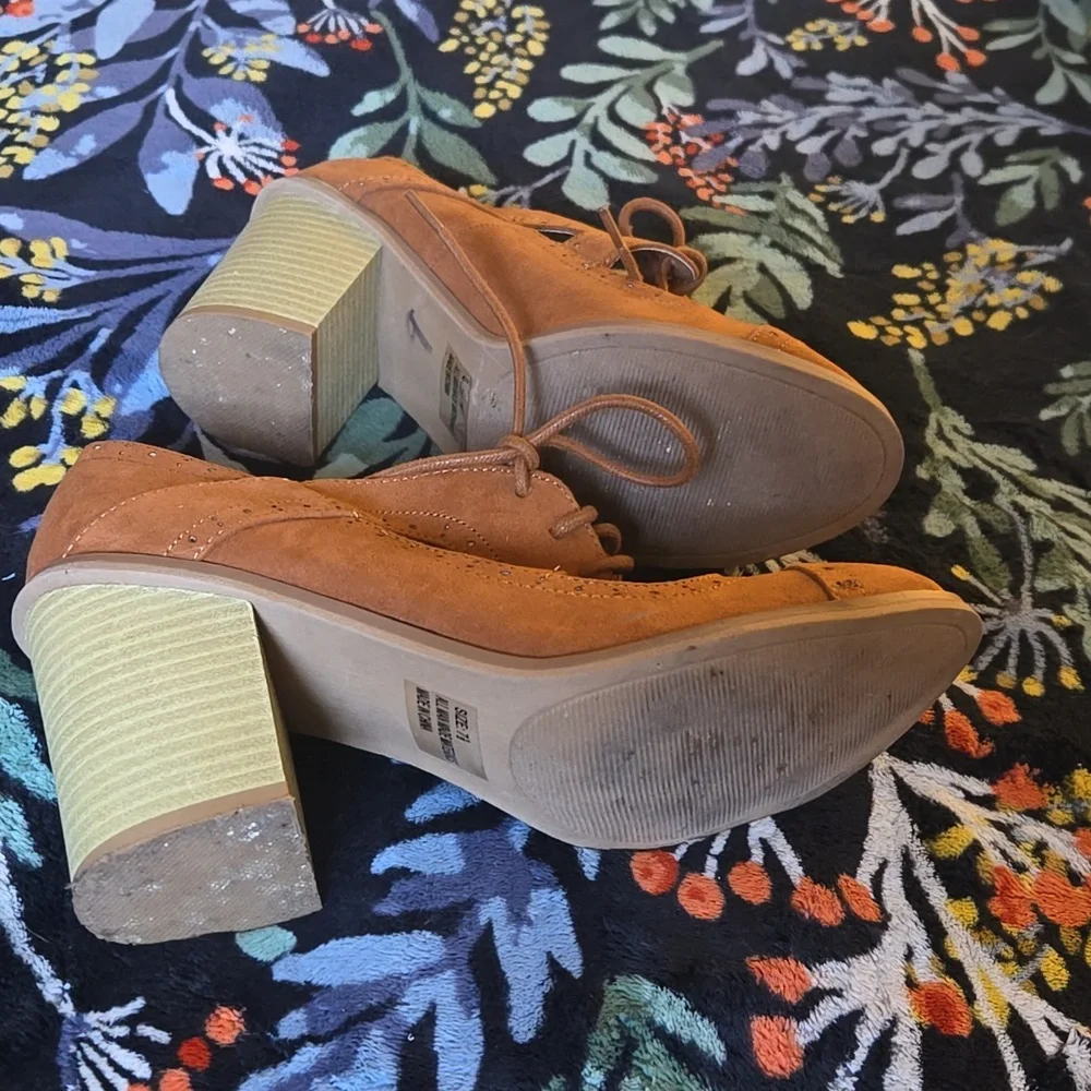 Qupid Oxfords Pumps - Picture 5 of 6
